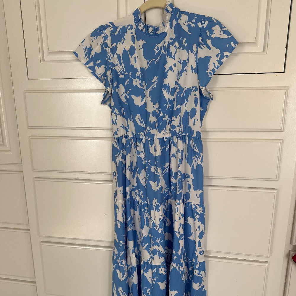 Last Chance Blue and White Midi Dress